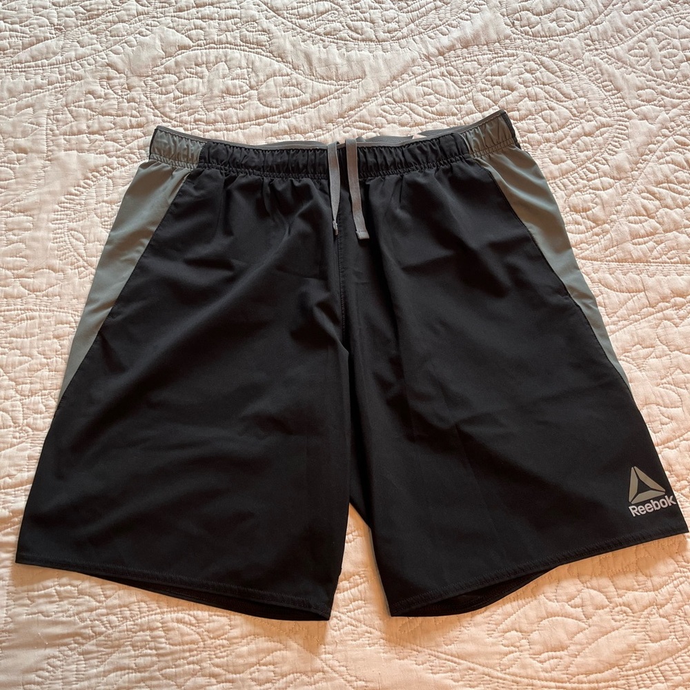 Reebok Men's Black and Gray Athletic Shorts